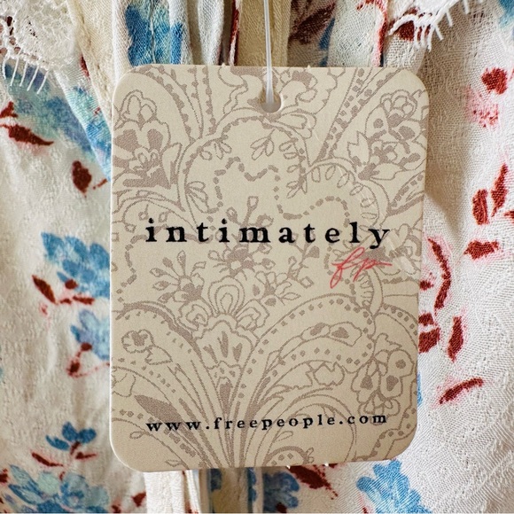 New Free People Take It Away Boho Ruffle Lace Floral Bodysuit Blouse Top - Picture 8 of 10